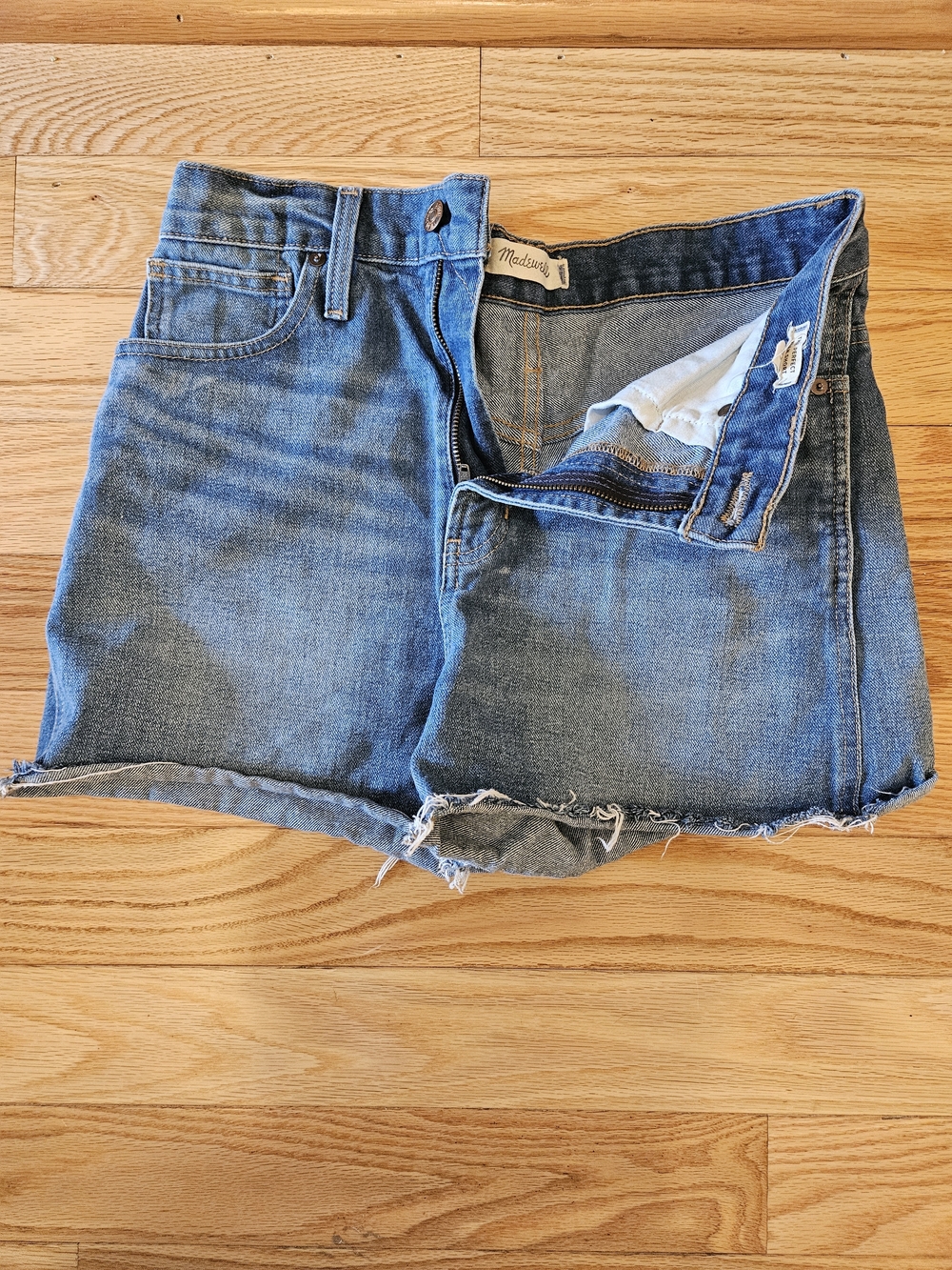 MADEWELL THE PERFECT JEAN SHORT High-Rise Distressed Denin Shorts - Medium Blue